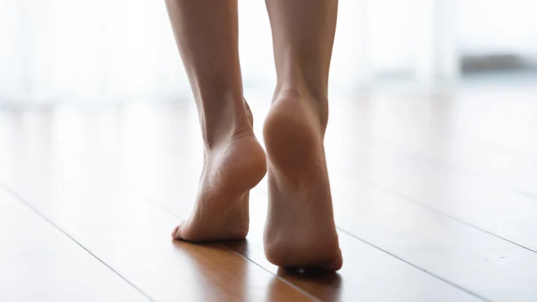 10 Kebiasaan Sehat untuk Menjaga Kaki dari Cedera