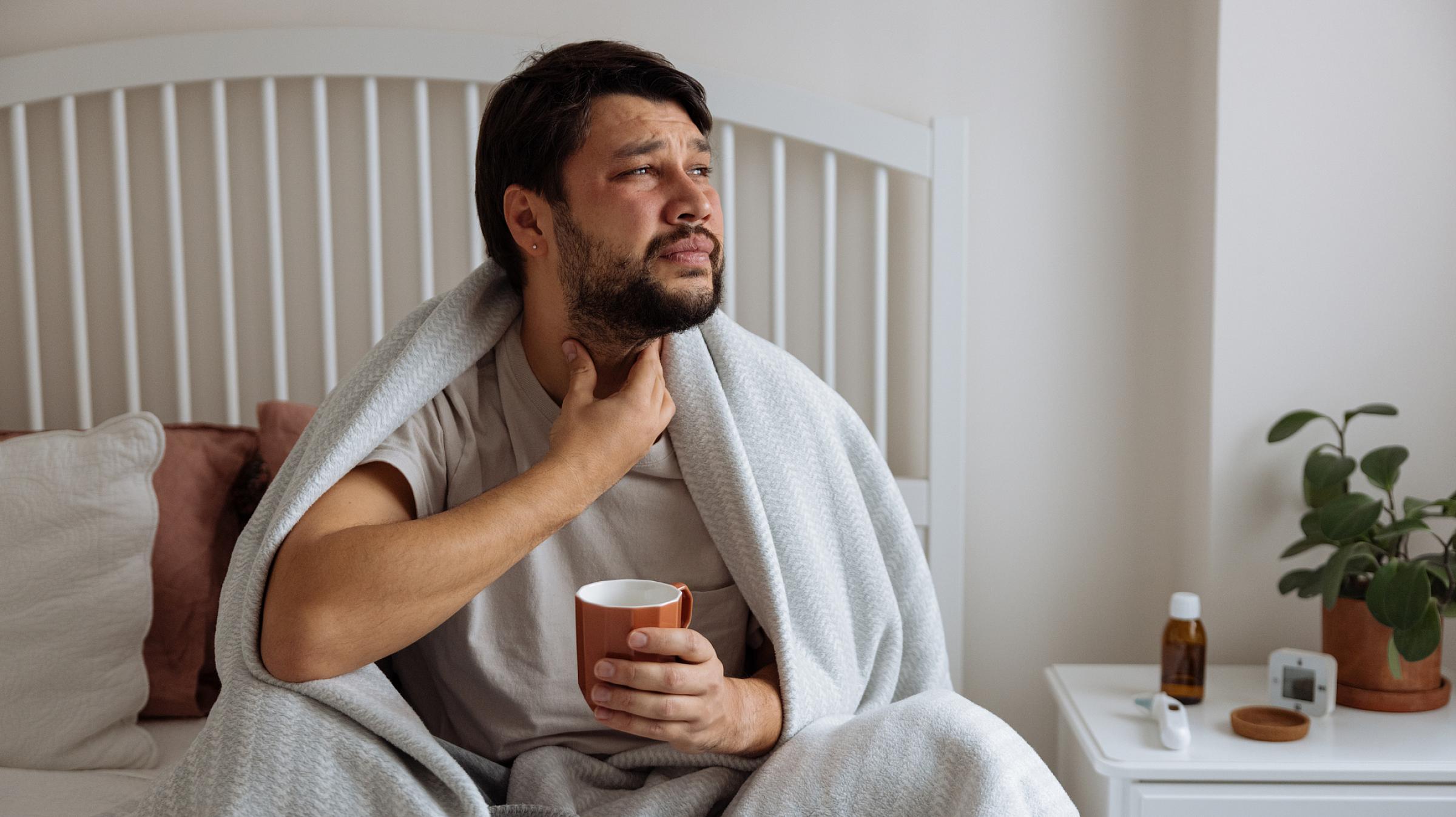 5 Cara Cepat Mengatasi Tenggorokan Kering