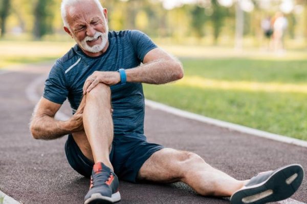 7 Cara Mencegah Cedera Lutut Saat Olahraga