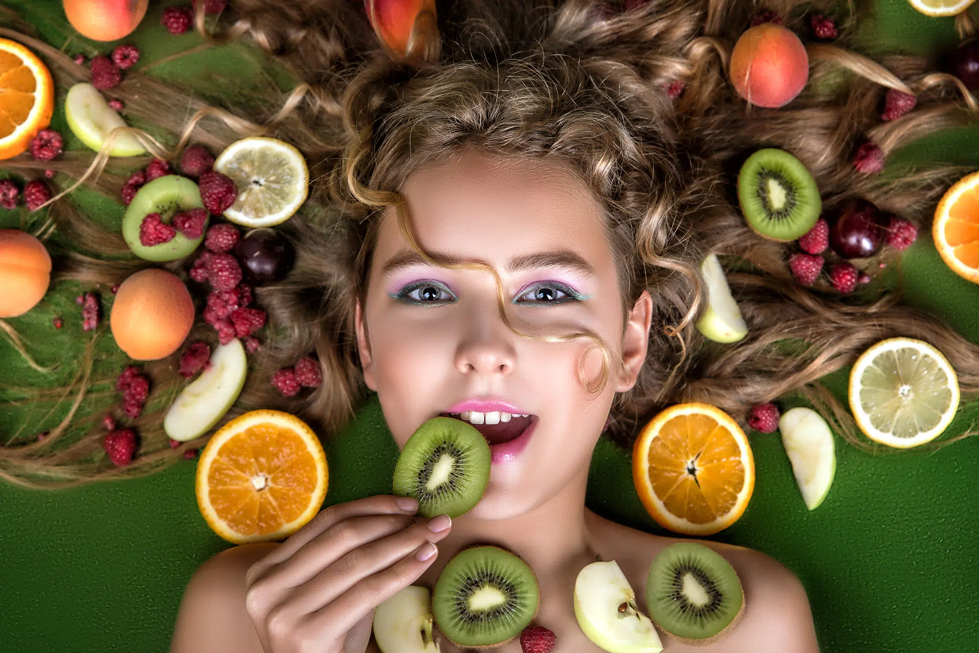 7 Makanan yang Bisa Menyehatkan Rambut dari Dalam
